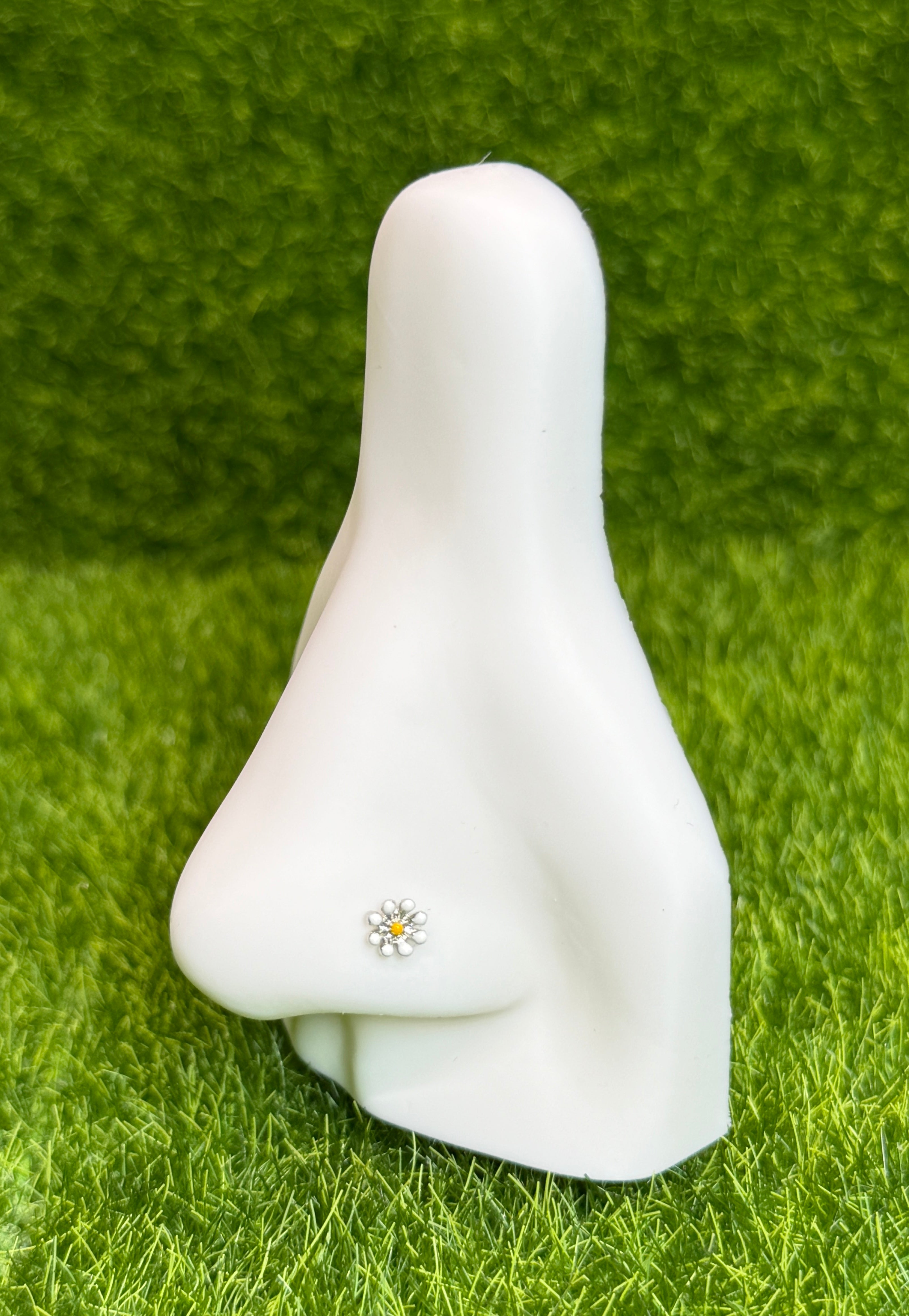 Daisy Nose Ring 🌼